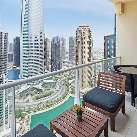 Modern & Spacious 2-Bed Condo With Panoramic Lake Views, Dual Balconies, Steps From Dubai Jlt Metro By "La Buena Vida Holiday Homes" Екстериор снимка