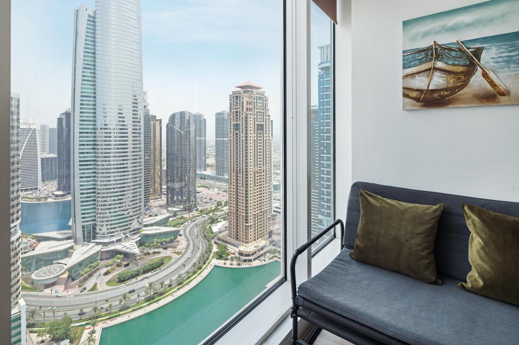Modern & Spacious 2-Bed Condo With Panoramic Lake Views, Dual Balconies, Steps From Dubai Jlt Metro By "La Buena Vida Holiday Homes" Екстериор снимка