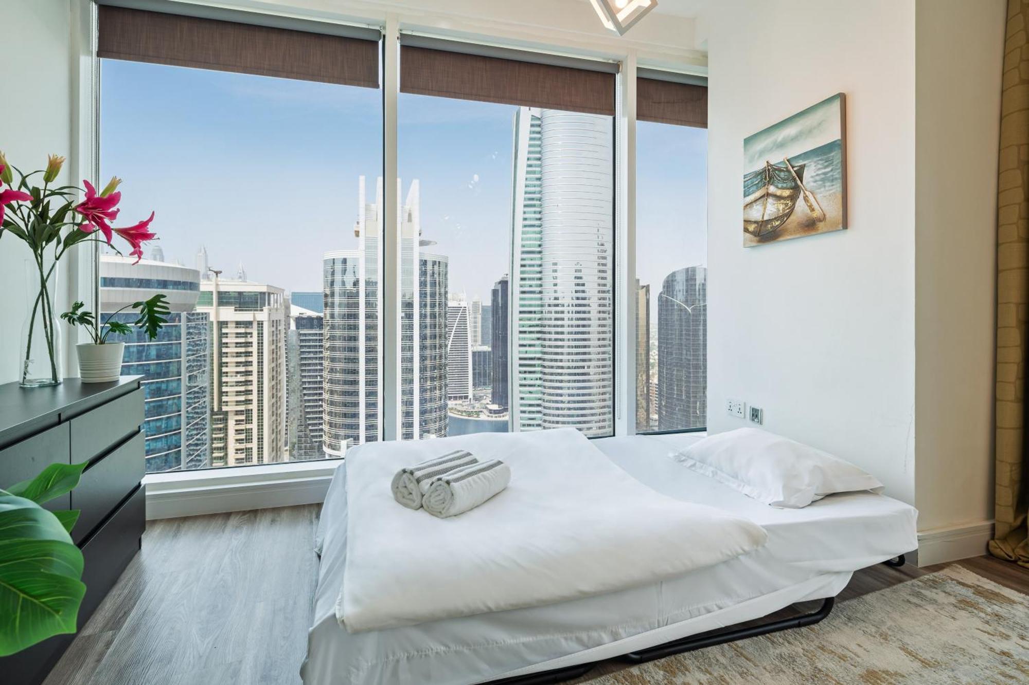 Modern & Spacious 2-Bed Condo With Panoramic Lake Views, Dual Balconies, Steps From Dubai Jlt Metro By "La Buena Vida Holiday Homes" Екстериор снимка