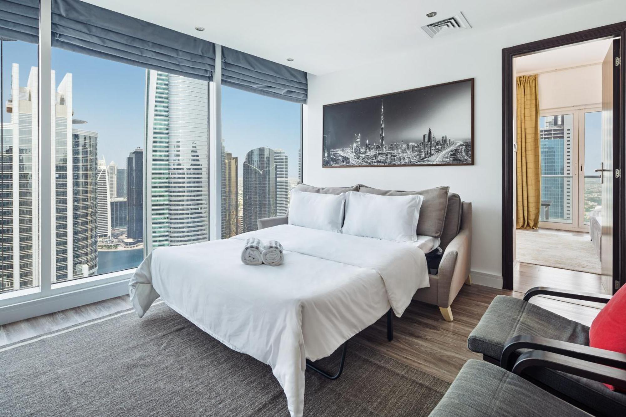 Modern & Spacious 2-Bed Condo With Panoramic Lake Views, Dual Balconies, Steps From Dubai Jlt Metro By "La Buena Vida Holiday Homes" Екстериор снимка