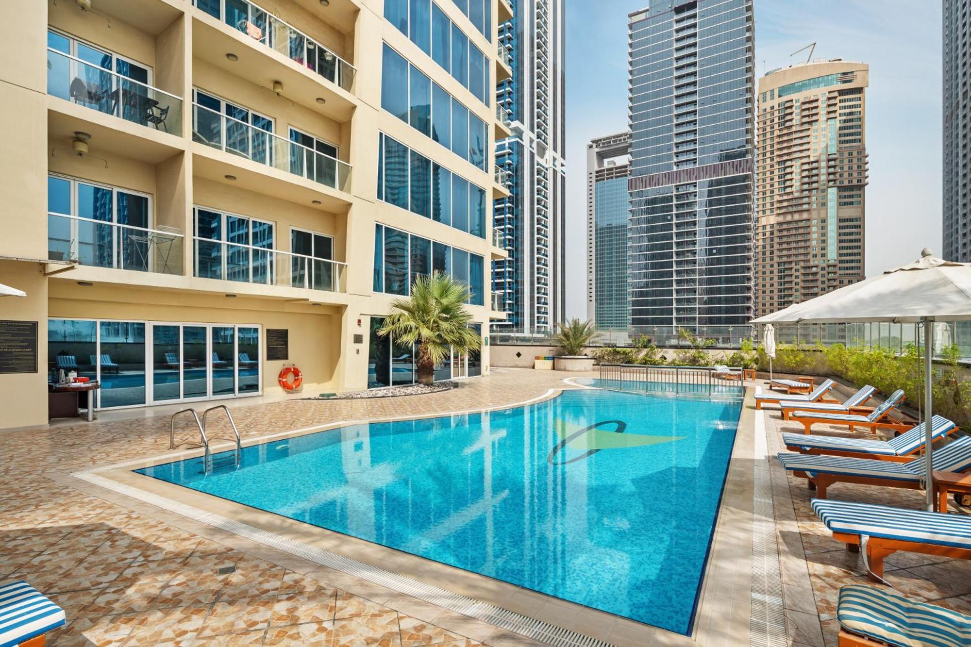 Modern & Spacious 2-Bed Condo With Panoramic Lake Views, Dual Balconies, Steps From Dubai Jlt Metro By "La Buena Vida Holiday Homes" Екстериор снимка