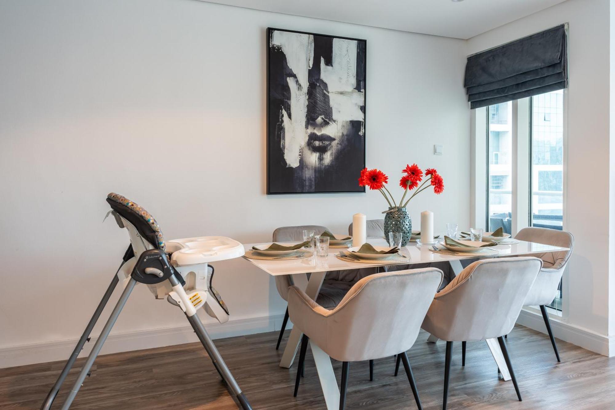 Modern & Spacious 2-Bed Condo With Panoramic Lake Views, Dual Balconies, Steps From Dubai Jlt Metro By "La Buena Vida Holiday Homes" Екстериор снимка