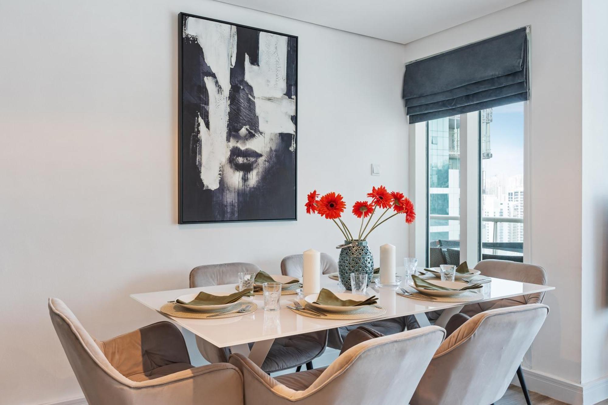 Modern & Spacious 2-Bed Condo With Panoramic Lake Views, Dual Balconies, Steps From Dubai Jlt Metro By "La Buena Vida Holiday Homes" Екстериор снимка